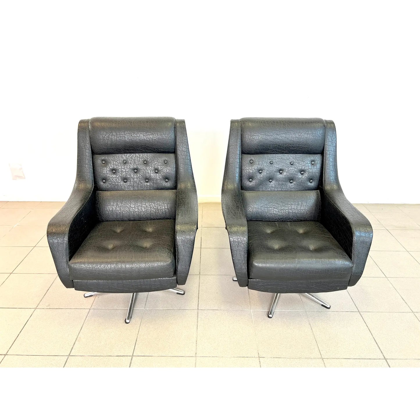 Erhardsen & Andersen Styled Swivel Chairs c.1950 – A Pair
