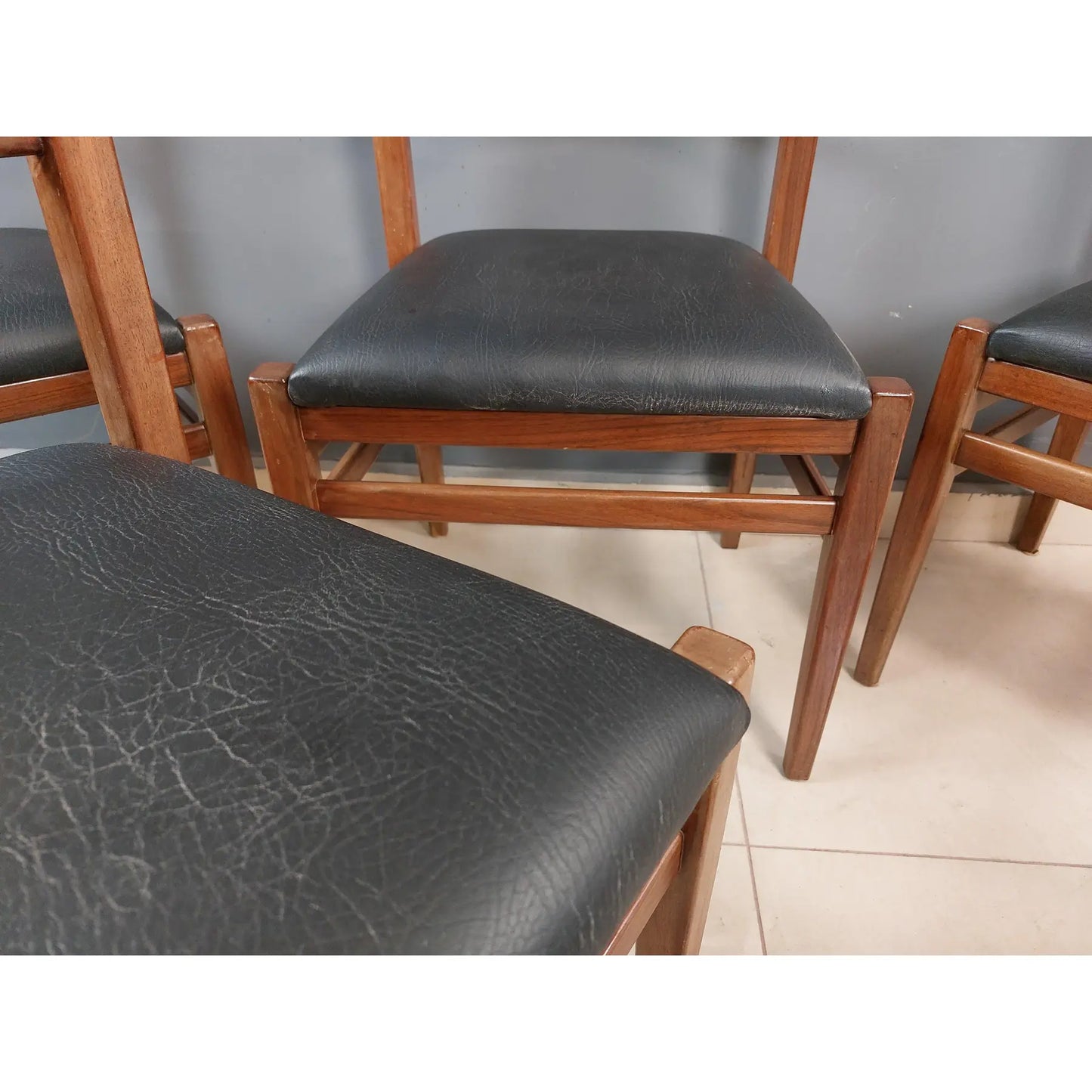 Mid Century Modern Scandinavian Design Dining Chairs - Set of 6